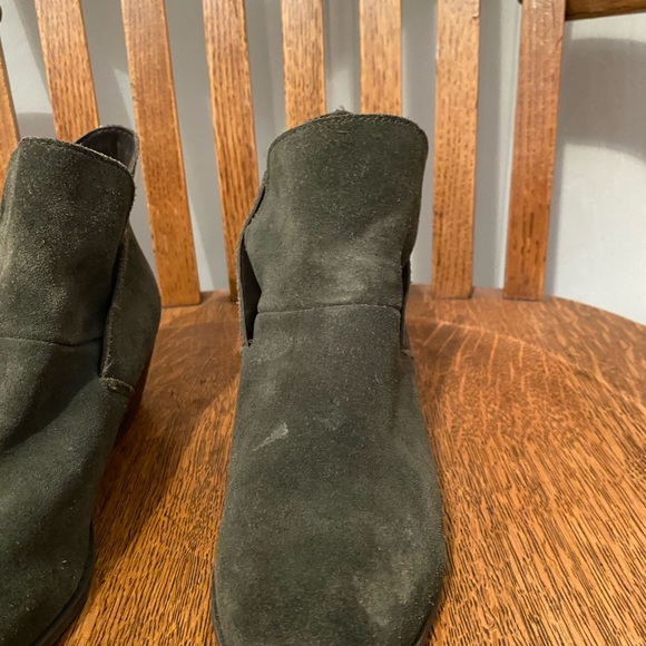 Heeled ankle boots - Picture 6 of 9